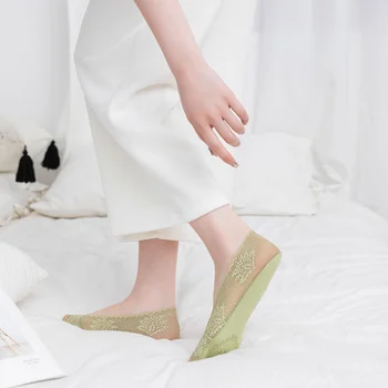 2023 Yeni Ultra ince Serin Dantel Çorap Yaz Görünmez Nefes Düşük Kesim Ayak Bileği Tekne Çorap Silikon kaymaz Rahat Çorap Kız için