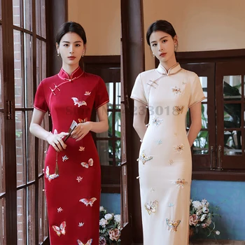 Geleneksel çin elbisesi Klasik Kırmızı Stand-Up Yaka İnce Cheongsam Kelebek Nakış Tepsisi Toka Mizaç Zarif Qipao