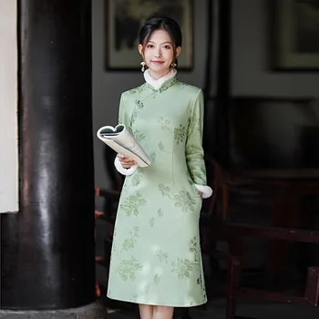Süet Artı Kadife Kalınlaşmış İşlemeli Kürk Yaka Orta uzunlukta İnce Yeşil Cheongsam Zarif Kız Qipao Asya Elbiseler kadınlar için