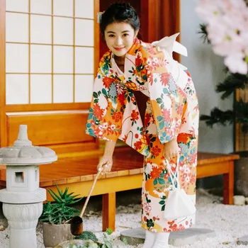 Kadın Yukata Elbise Japonya Klasik Kimono 5 adet / takım Güzel Çiçek Baskılar Vintage Elbise Cosplay / Performans Giyim