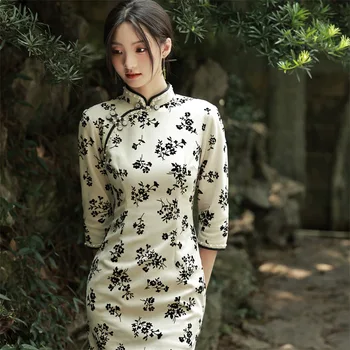 Kadın Qipao Mandarin Yaka Kısa Cheongsam Vestidso Zarif çin elbisesi Siyah Çiçek Yenilik Saten Akşam Parti Elbisesi